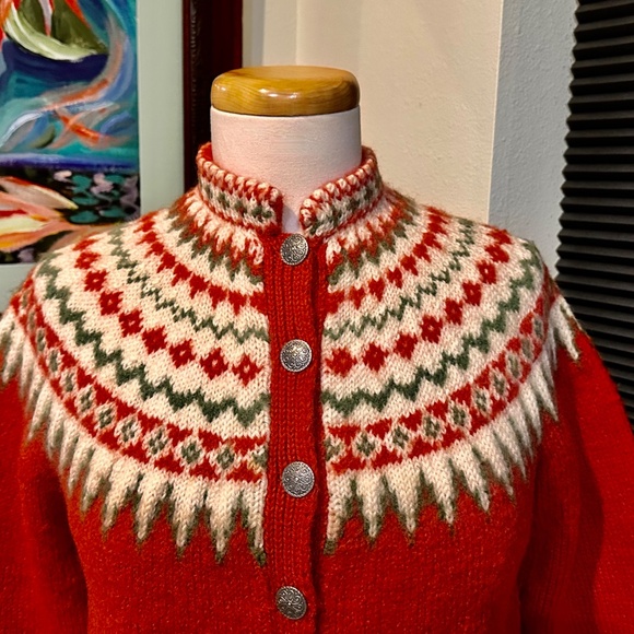 Red, White, Green 1950s Norwegian Sweater in Xmas Colors - Fit S-M - Picture 7 of 9